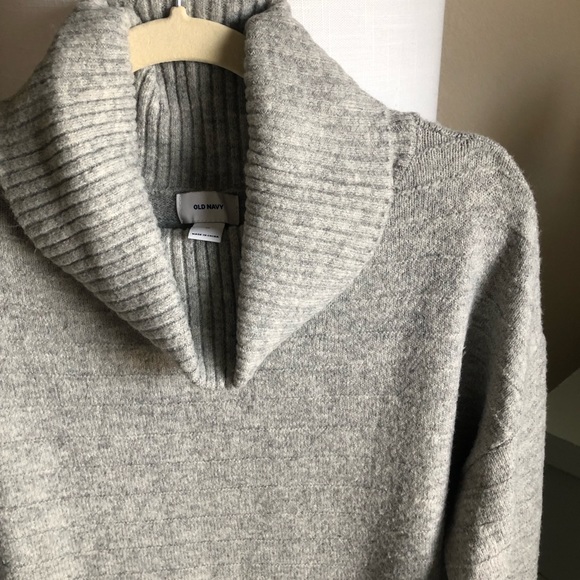 Old Navy Sweater - Picture 2 of 2